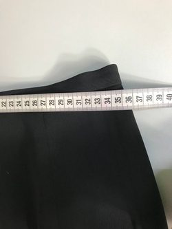 Юбка произведенная в Кореи, высокого качества и удачной формы 44 размер