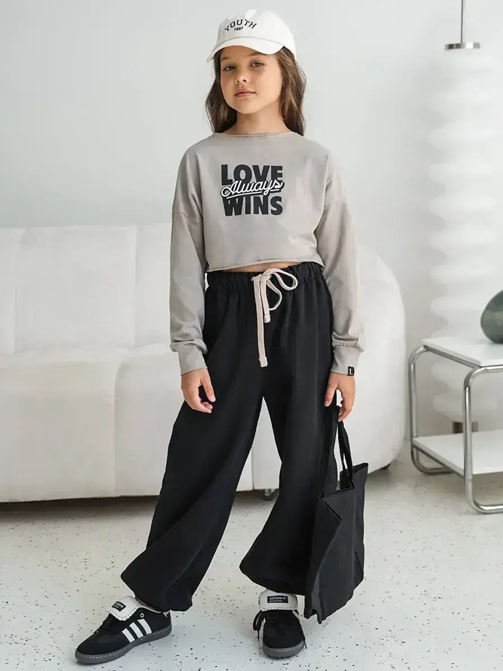 Костюм для девочки демисезонный