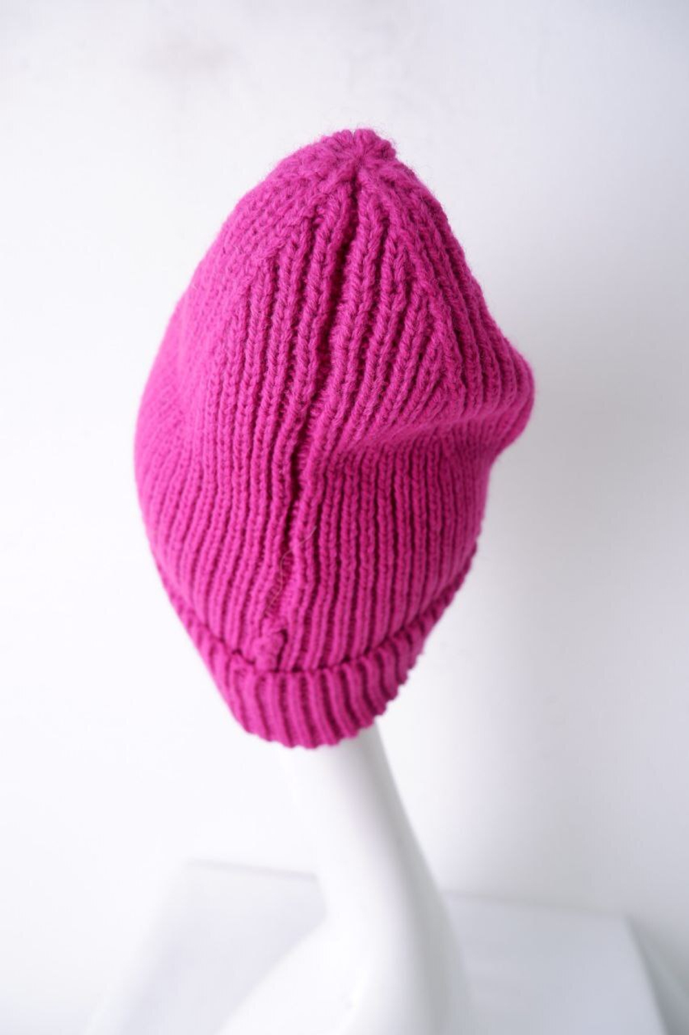 Шапка Knitman яркого цвета