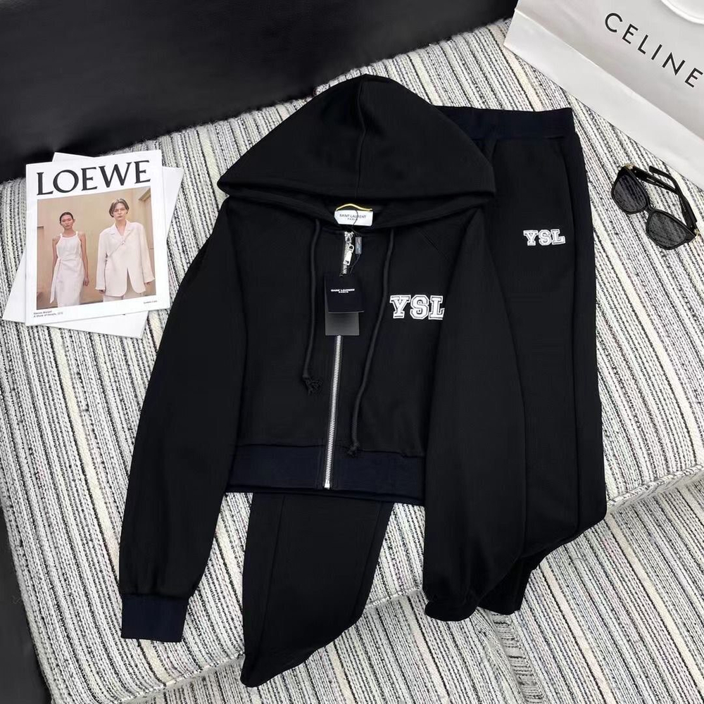 Костюм Saint Laurent