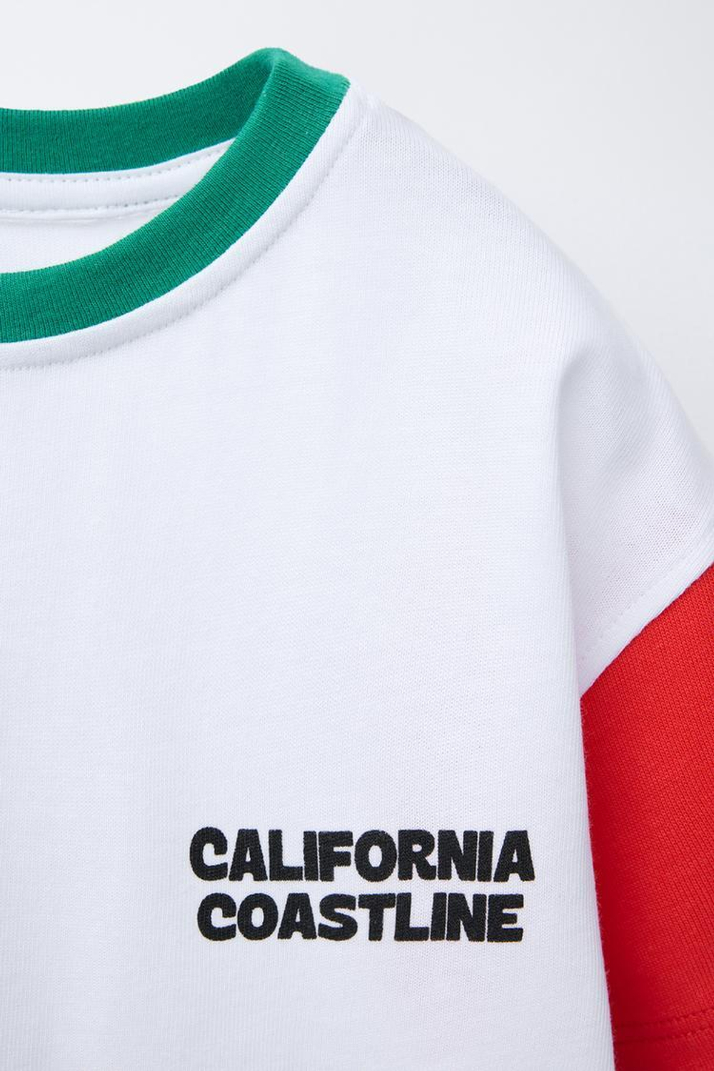 ZARA КОМПЛЕКТ ФУТБОЛКА И ШОРТЫ-БЕРМУДЫ, СЕРЫЙ С МЕЛАНЖЕВЫМ ЭФФЕКТОМ