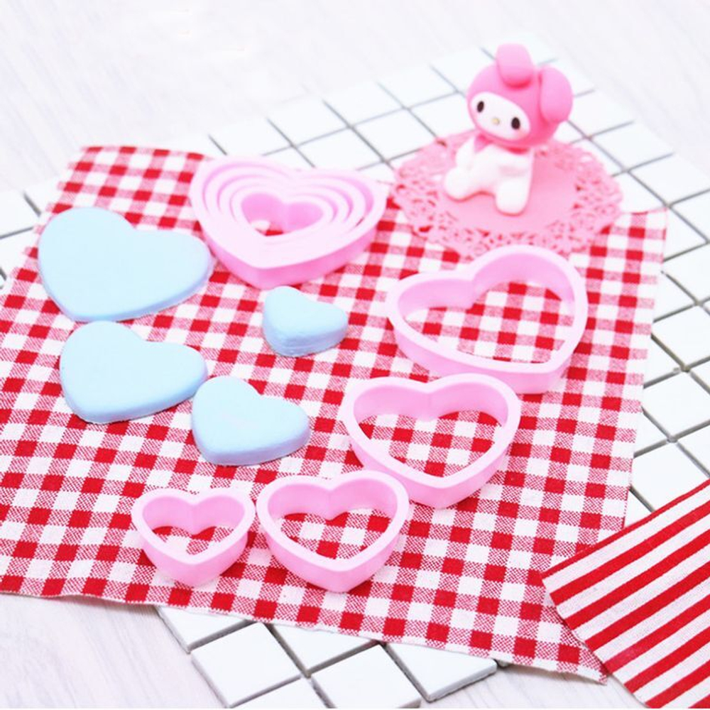 Набор пластиковых вырубок «Сердечки» 6 шт