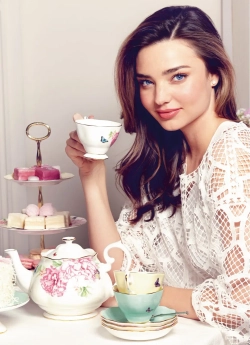 Royal Albert Набор из 4 чашек Miranda Kerr 180 мл
