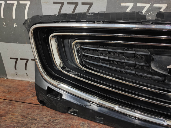 Решетка радиатора Geely Atlas Pro 21-нв Б/У Оригинал 6013035900