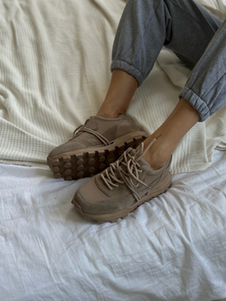 Кроссовки из натуральной кожи