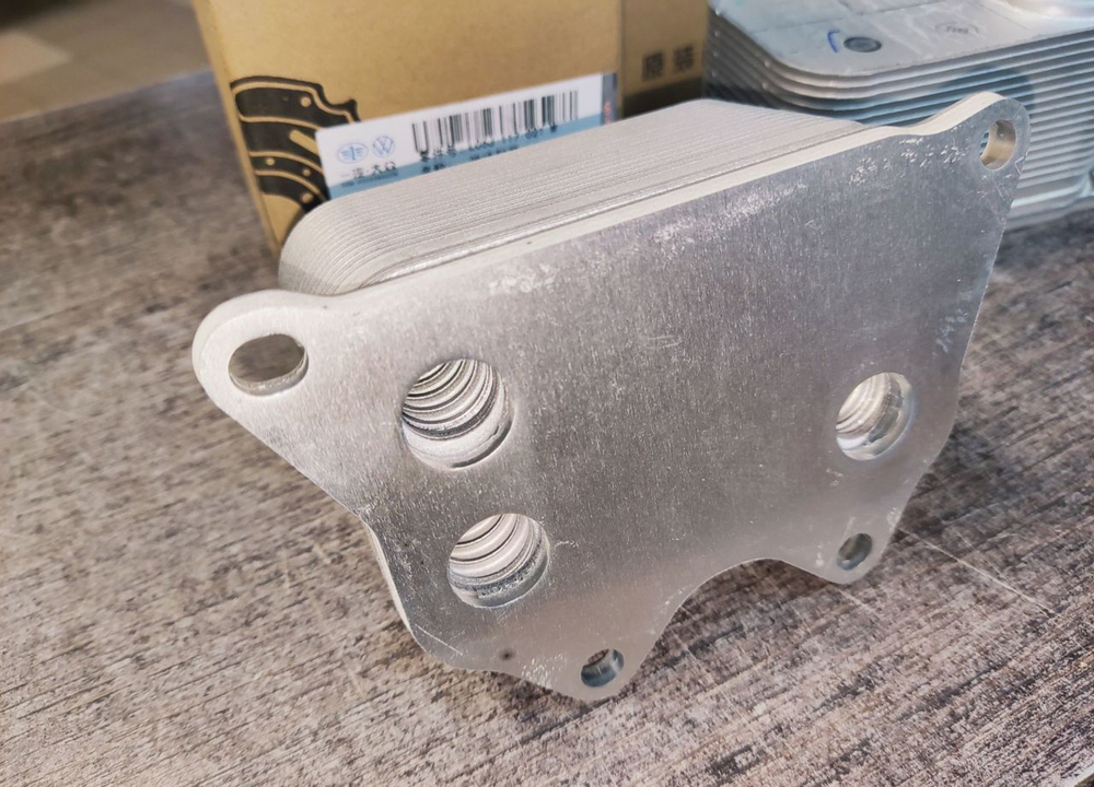 Радиатор масляный охладитель VAG GEN2 1.8T-2.0T