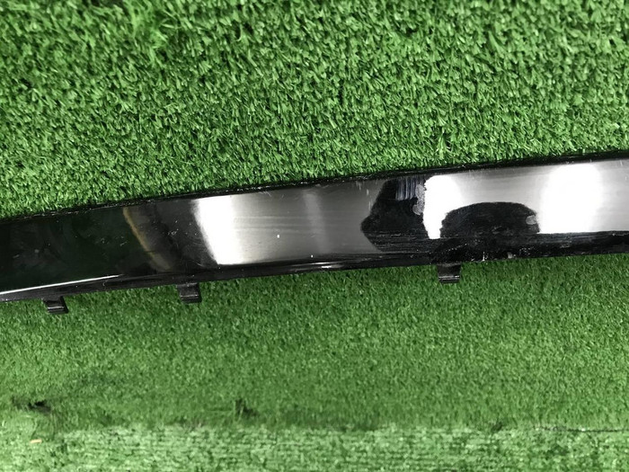 Молдинг переднего бампера Audi Q8 (18-23) S-line