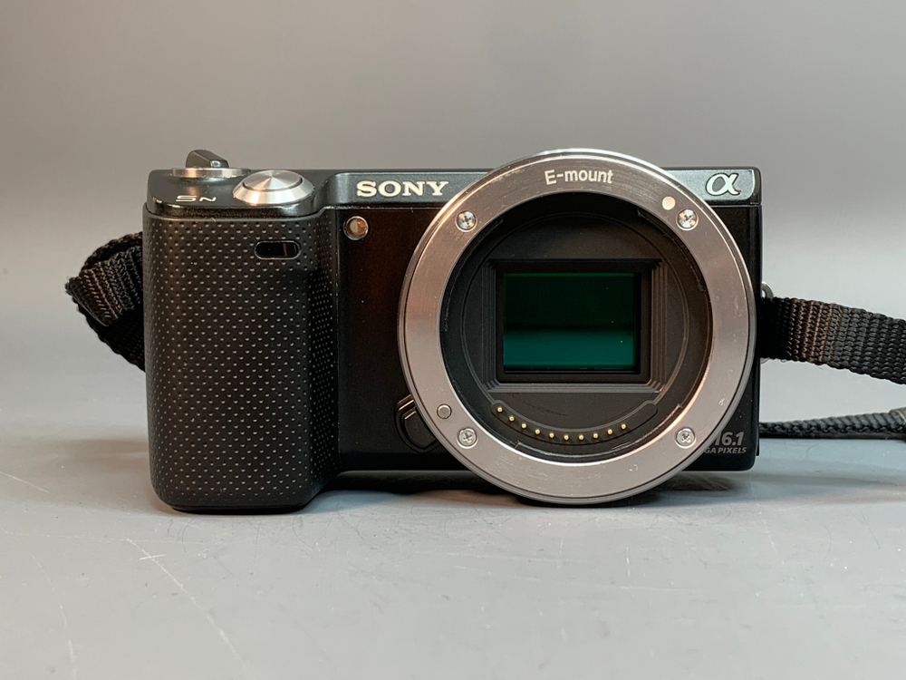 Sony Alpha NEX-5N Kit 18-55mm 30.000 кадров с дефектом