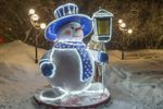 Уличная фигура "Снеговик с фонарем"
