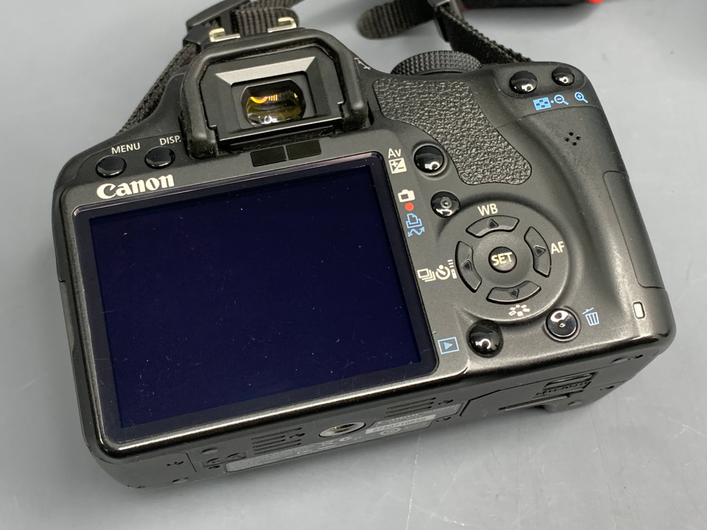 Canon 500D kit 18-55 mm 7.900 кадров