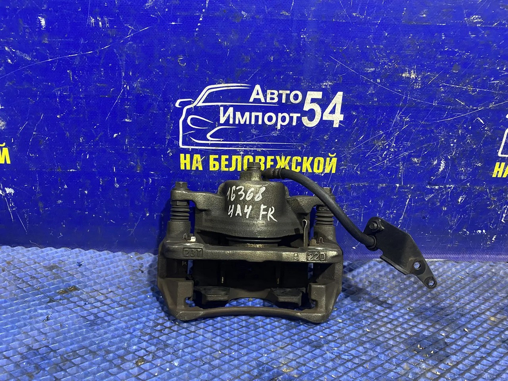 Суппорт тормозной передний правый Honda INSPIRE 1998-2003