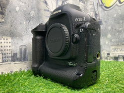 Canon EOS 1D Mark III