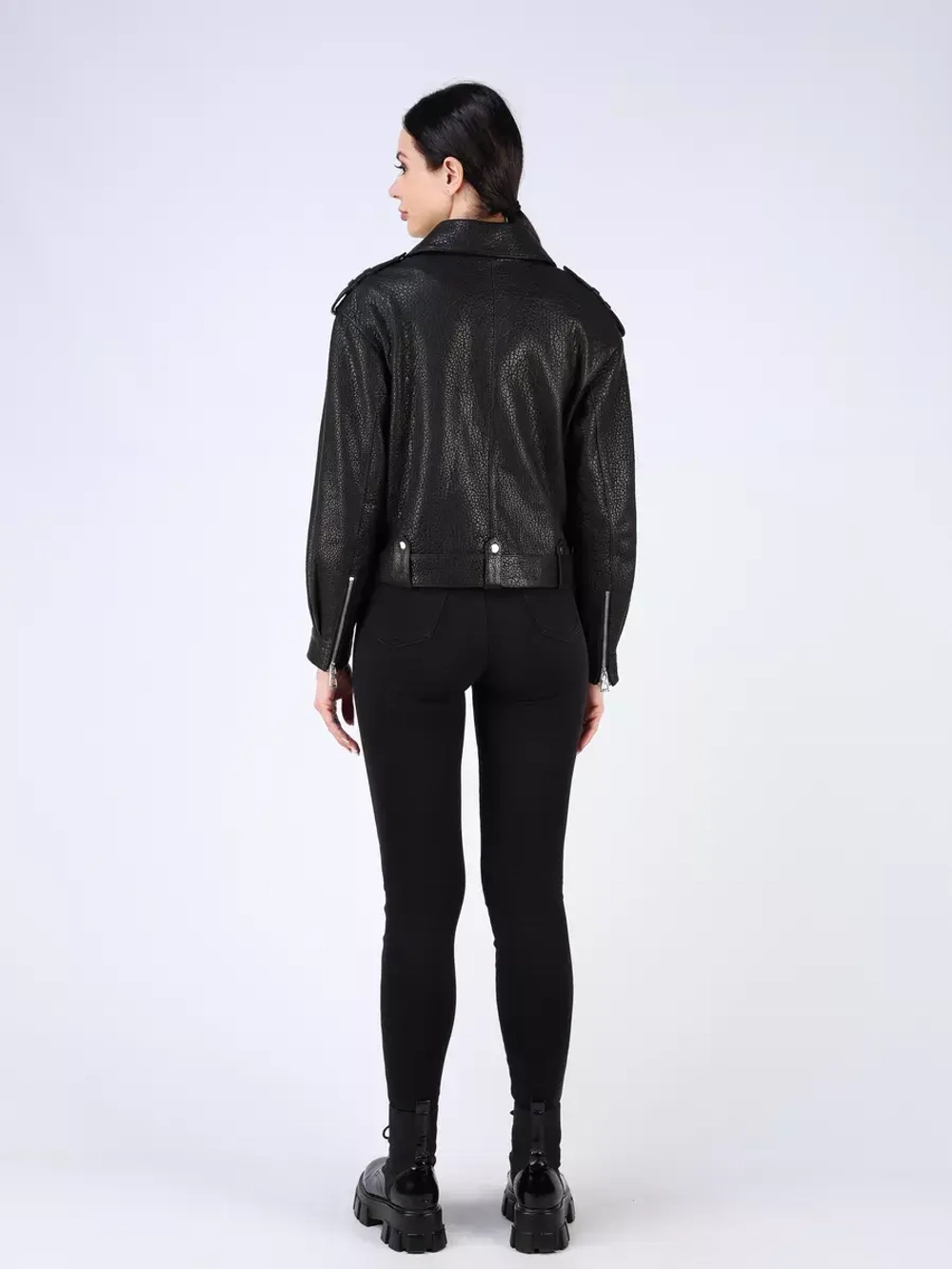 Кожаная куртка демисезонная косуха оверсайз