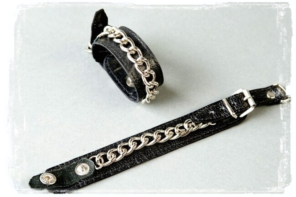 Наручники с цепочками (Цвет: черный)