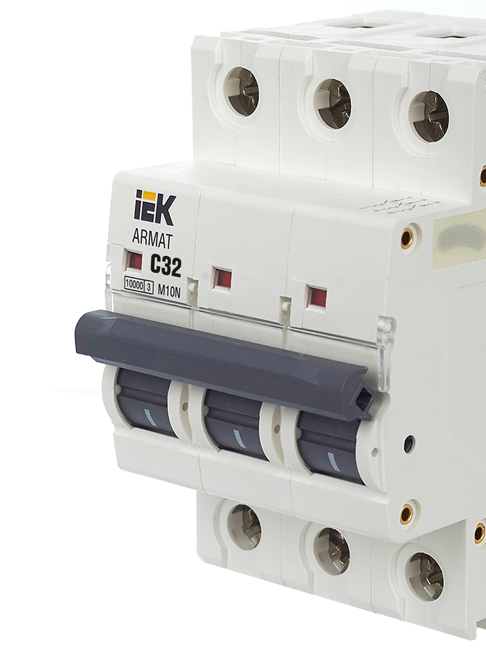 ARMAT Автоматический выключатель M10N 3P C 32А IEK
