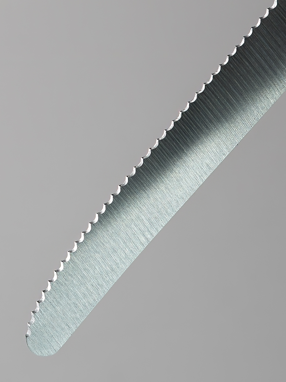 Нож кухонный Relaxika, лезвие 11см, закругленное, серрейтор, черный без лого