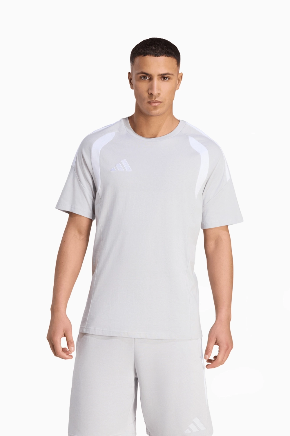 Футболка adidas Tiro 26 Tee - серый