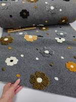 Альпака с объемным рисунком/ На сером олик/бел/серые цветы