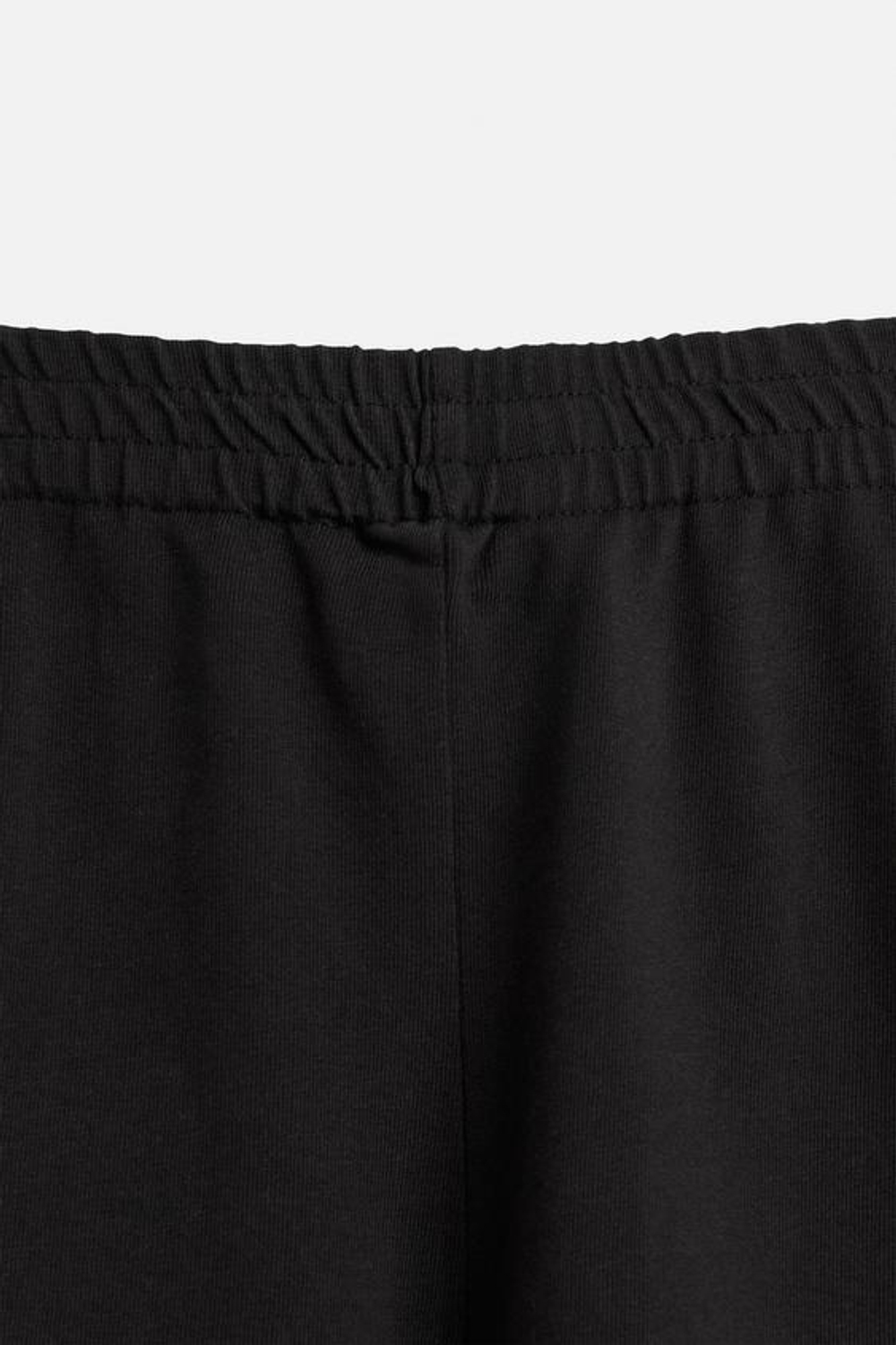 ZARA БЕРМУДЫ С КОНТРАСТНОЙ ВЫШИВКОЙ, ЧЕРНЫЙ