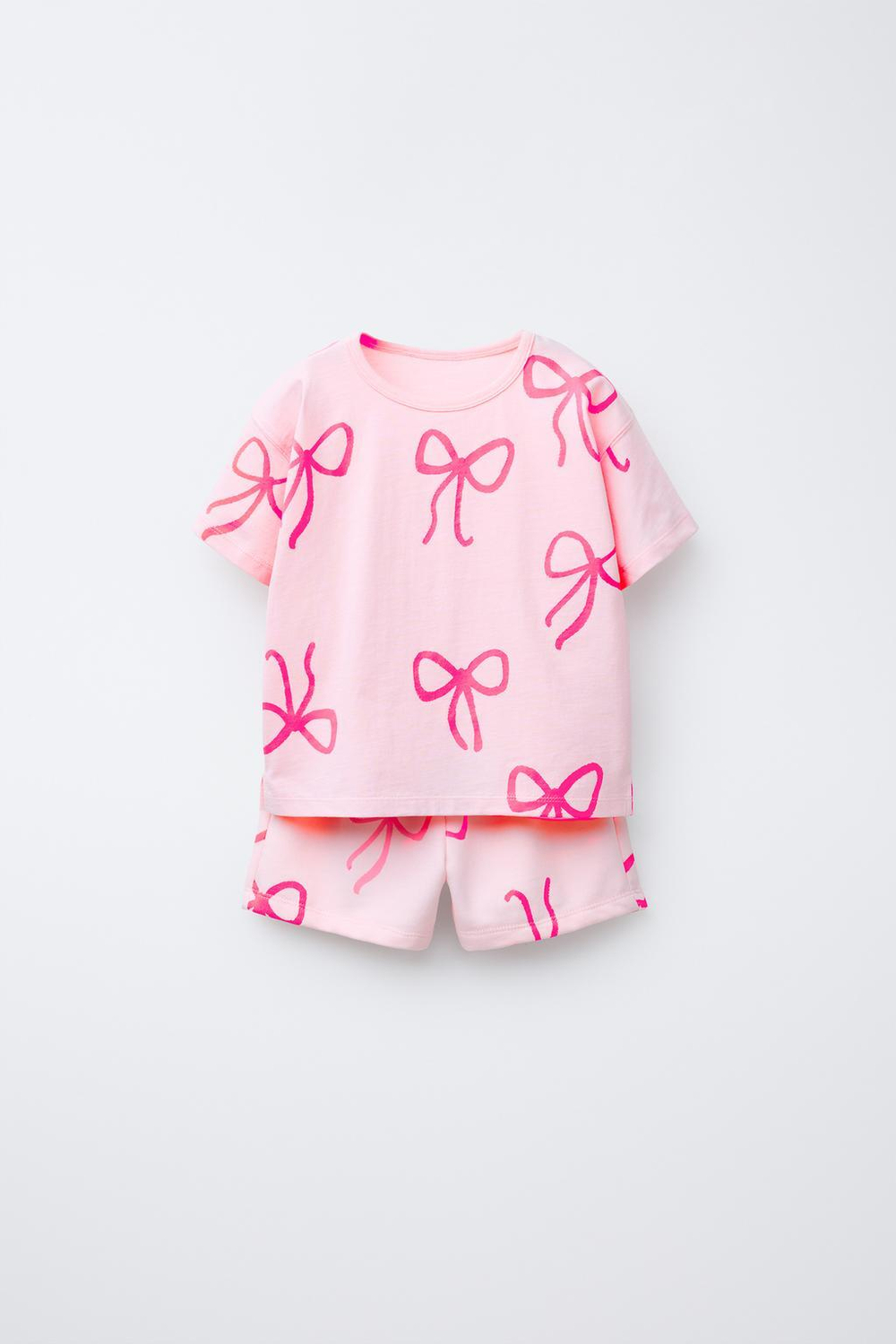 ZARA КОМПЛЕКТ ИЗ ШОРТОВ И ФУТБОЛКИ С ПРИНТОМ, РОЗОВЫЙ
