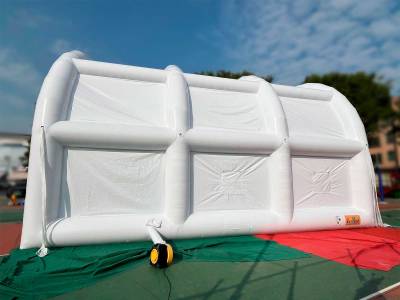 Надувной шатёр для техники белого цвета, 12*8*7 м