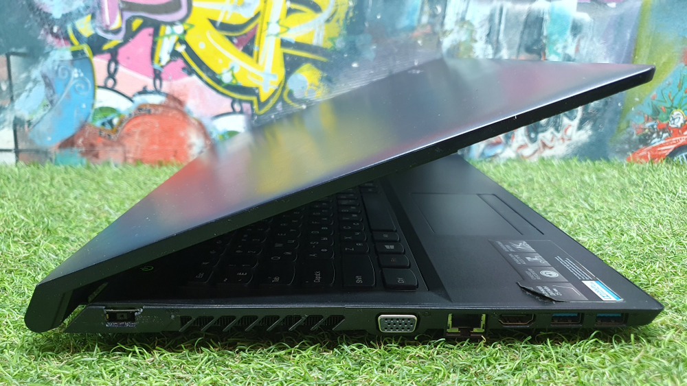 Ноутбук Lenovo i5/6 Gb/HD 8500M 2 Gb