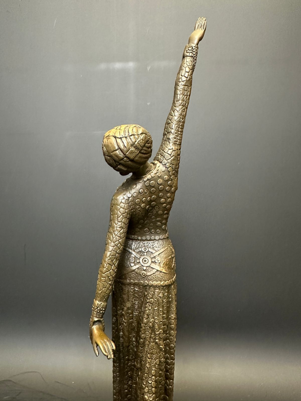 Бронзовая скульптура «Восточная танцовщица»