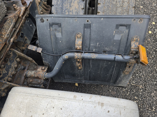 Кронштейн крыла заднего