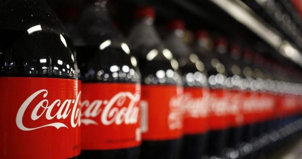 Coca-Cola не будет останавливать производство в России