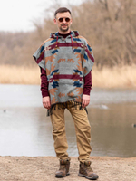 Пончо шерстяное с орнаментом