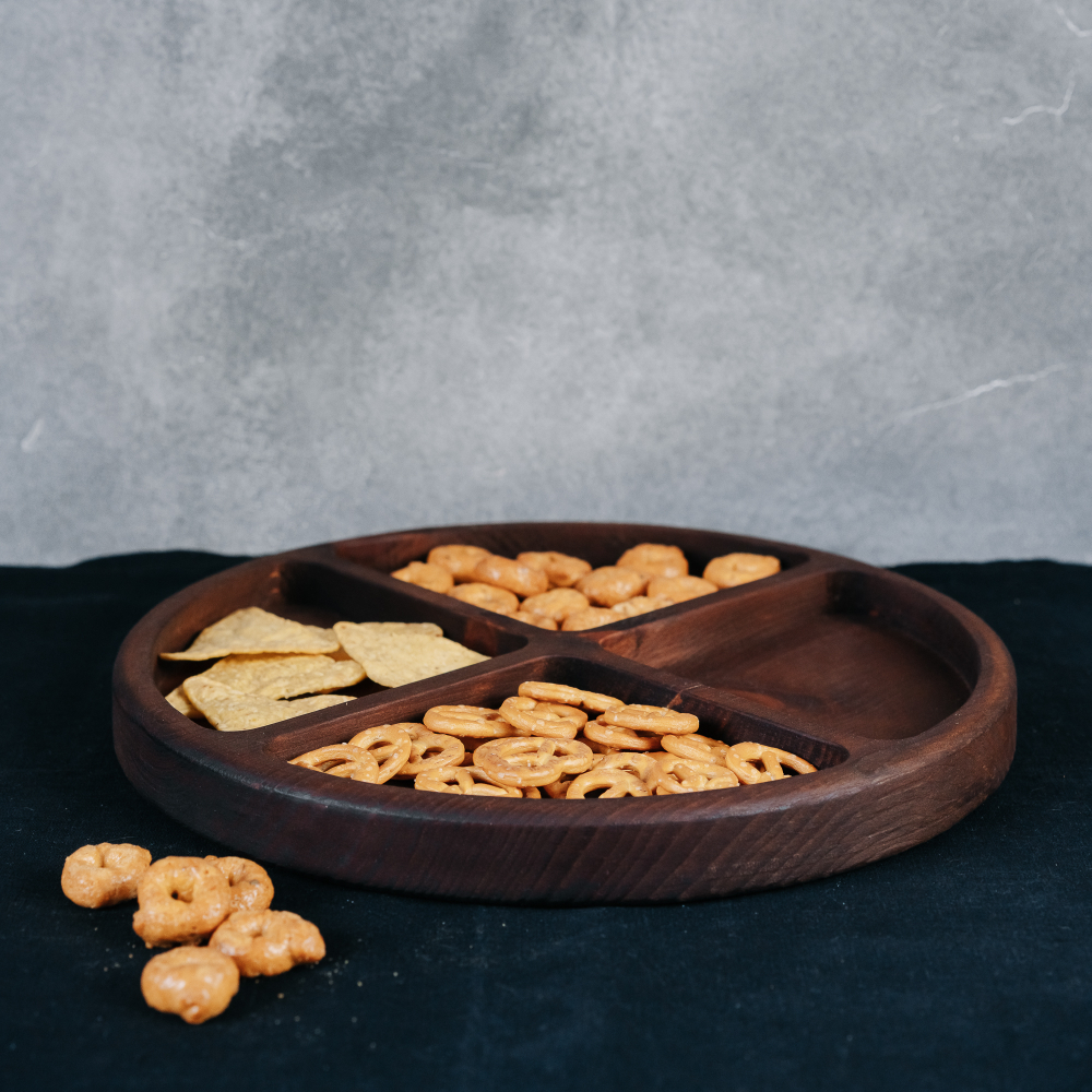 Деревянная тарелка с секциями (менажница) из кедра