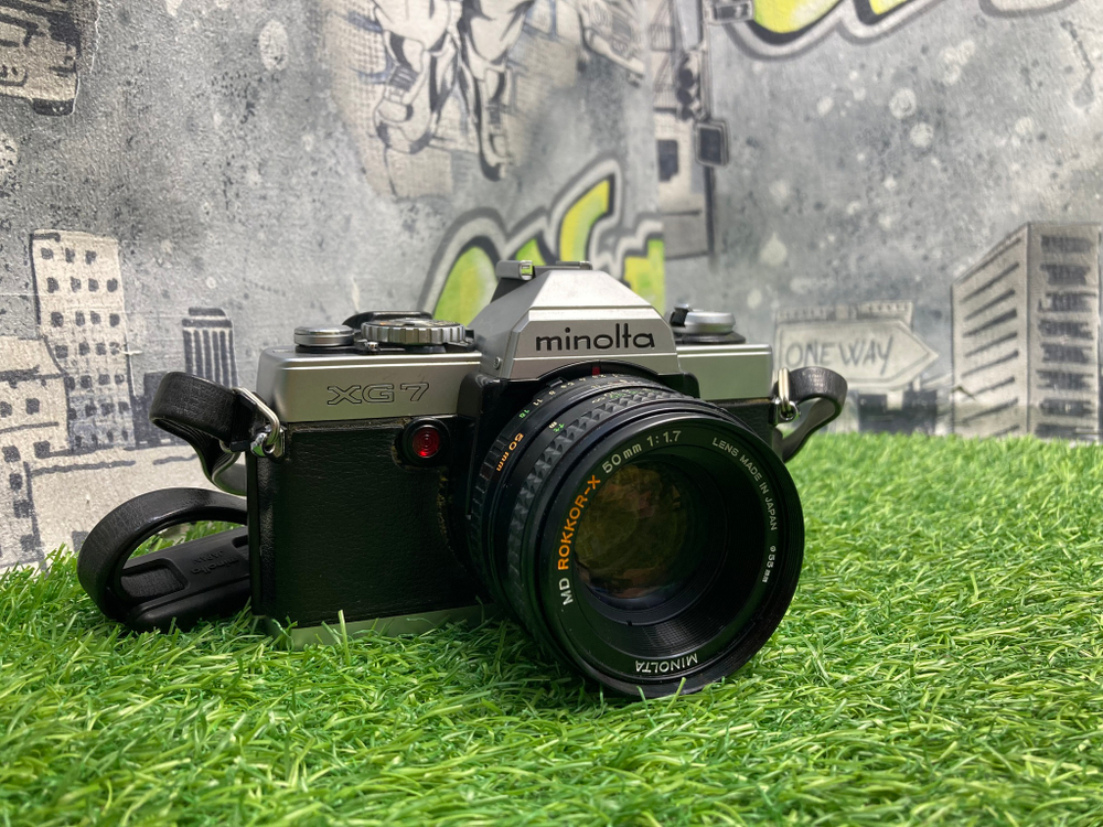 Minolta XG7 + Rokkor-X 50mm 1.7