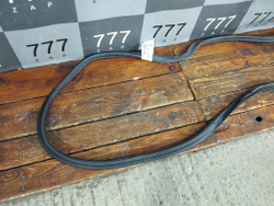 Уплотнитель багажника Volkswagen Tiguan 2 16-нв Б/У Оригинал 5NA827705