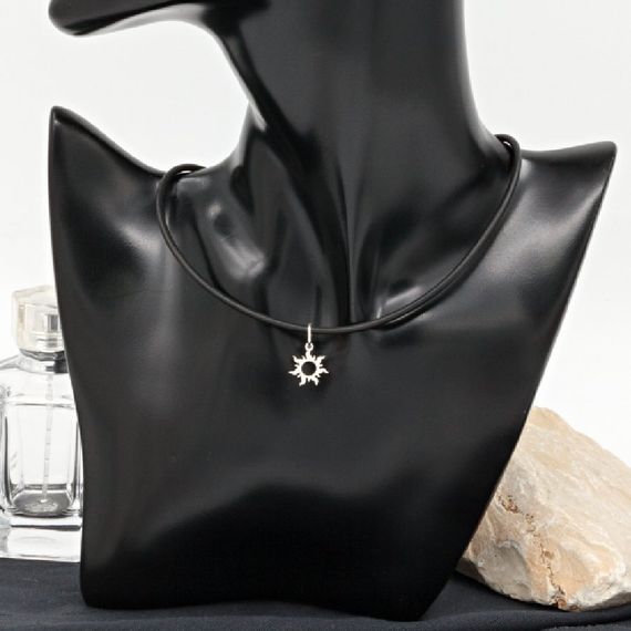 Кулон Солнце малое - подвеска из серебра на постаменте