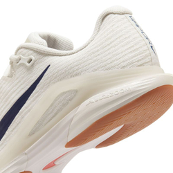 Женские Кроссовки теннисные Nike Zoom Vapor 12 - белый