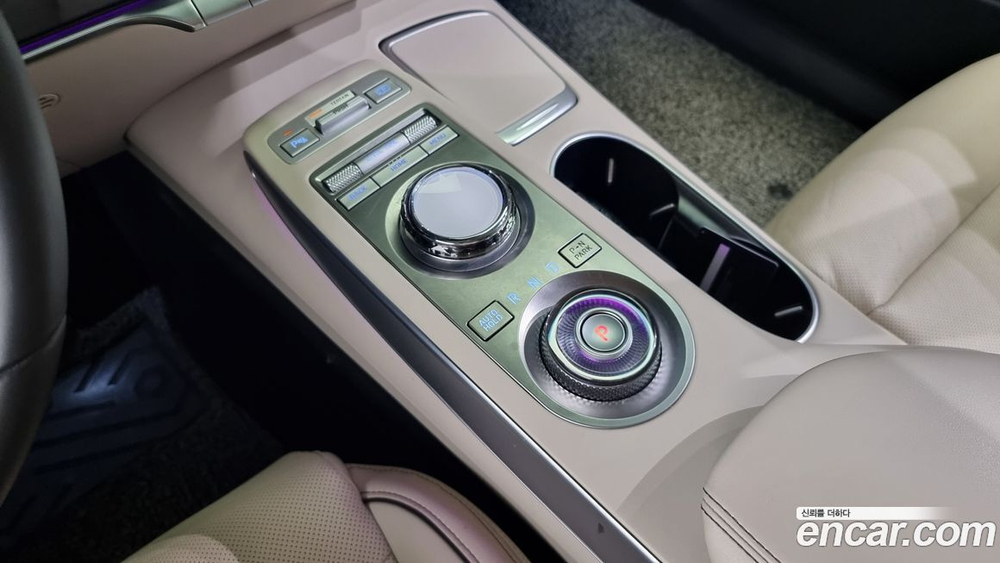 Genesis GV70 2.5T Бензин AWD (05.2022)