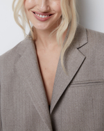 Жакет из шерсти елочка бежевый/молочный