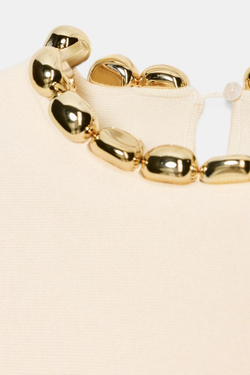 ZARA ТРИКОТАЖНЫЙ ДЖЕМПЕР С БУСИНАМИ НА ВОРОТНИКЕ, ЭКРЮ