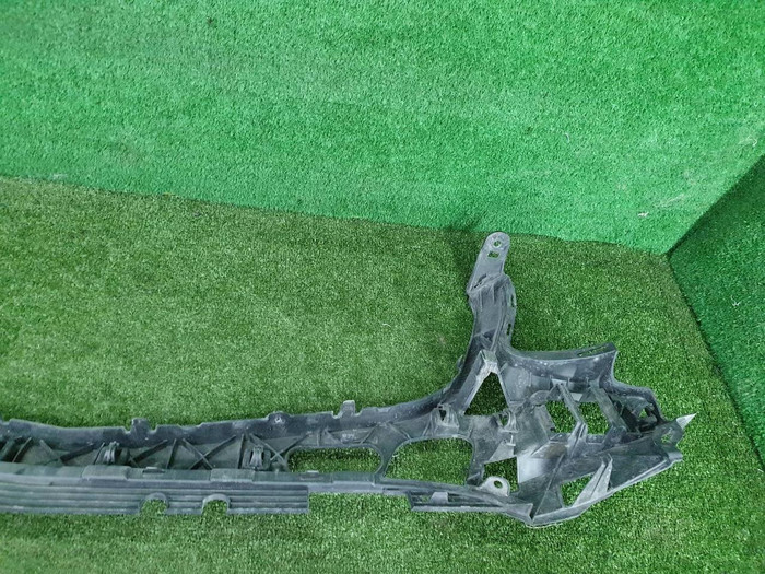 Кронштейн переднего бампера Mercedes GLC X253 (2015-2019) AMG