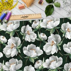 Ткань штапель белые цветы из комиксов на тёмно-зелёном фоне