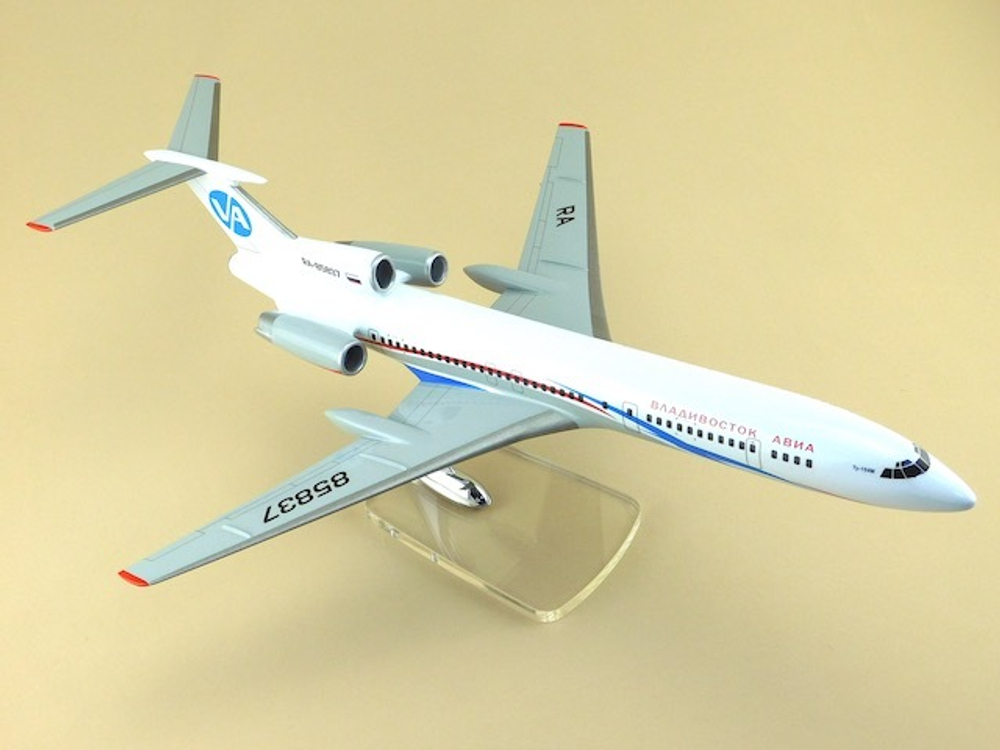 Модель самолета Ту-154М (М1:100, Владивосток Авиа)