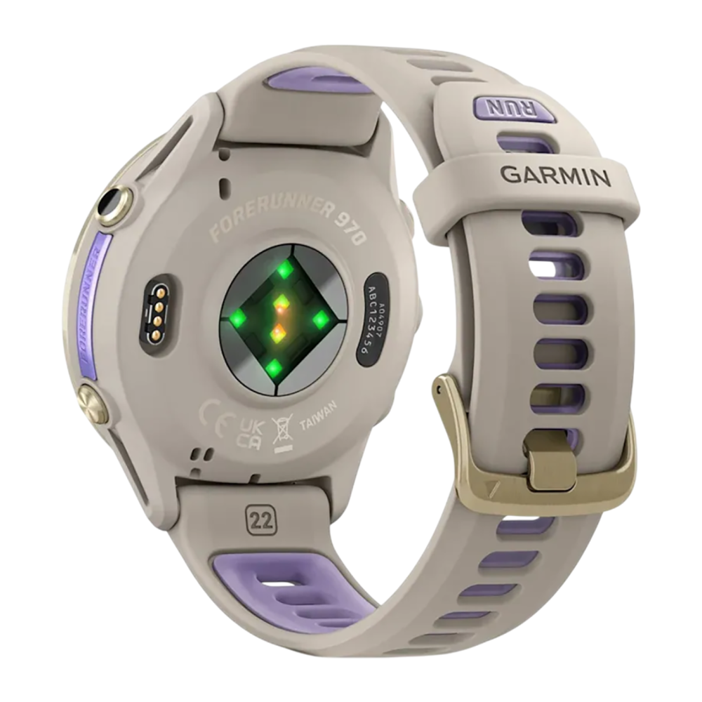 Спортивные часы Garmin Forerunner 970, силиконовый ремешок цвета «французский серый»/дымчато-синий Золотистый безель из титана, корпус цвета «французский серый», AMOLED-дисплей с сапфировым стеклом. Ремешок с классической застёжкой — на запястье обхватом