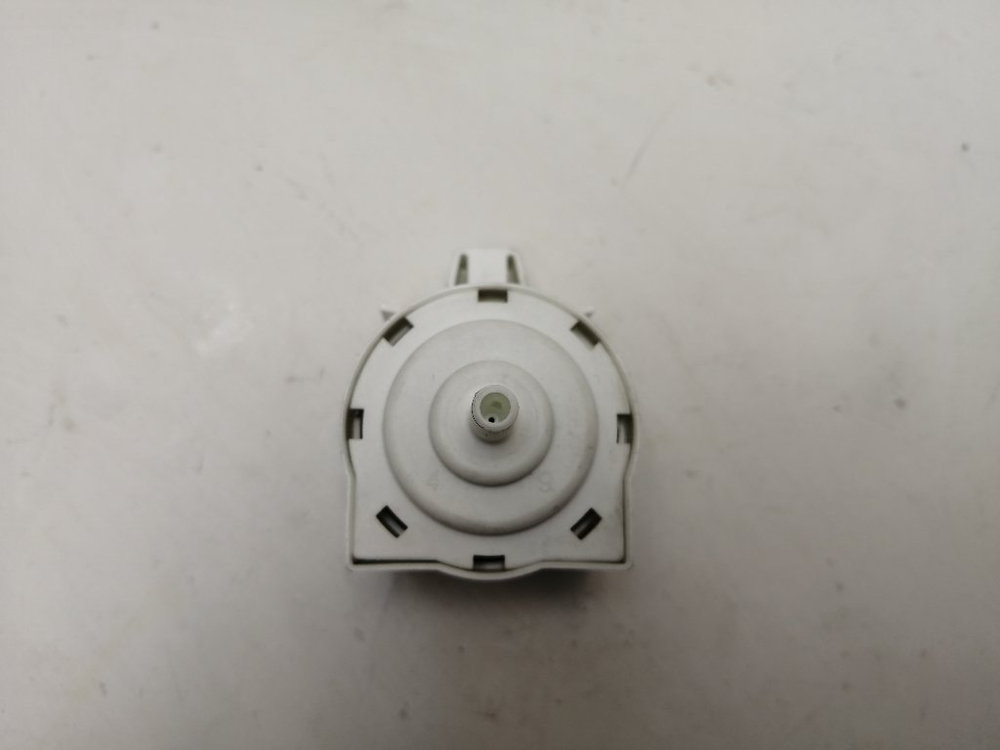 IWSD51051 кт121 Датчик уровня воды для стиральной машины Indesit 16002692104 б/у