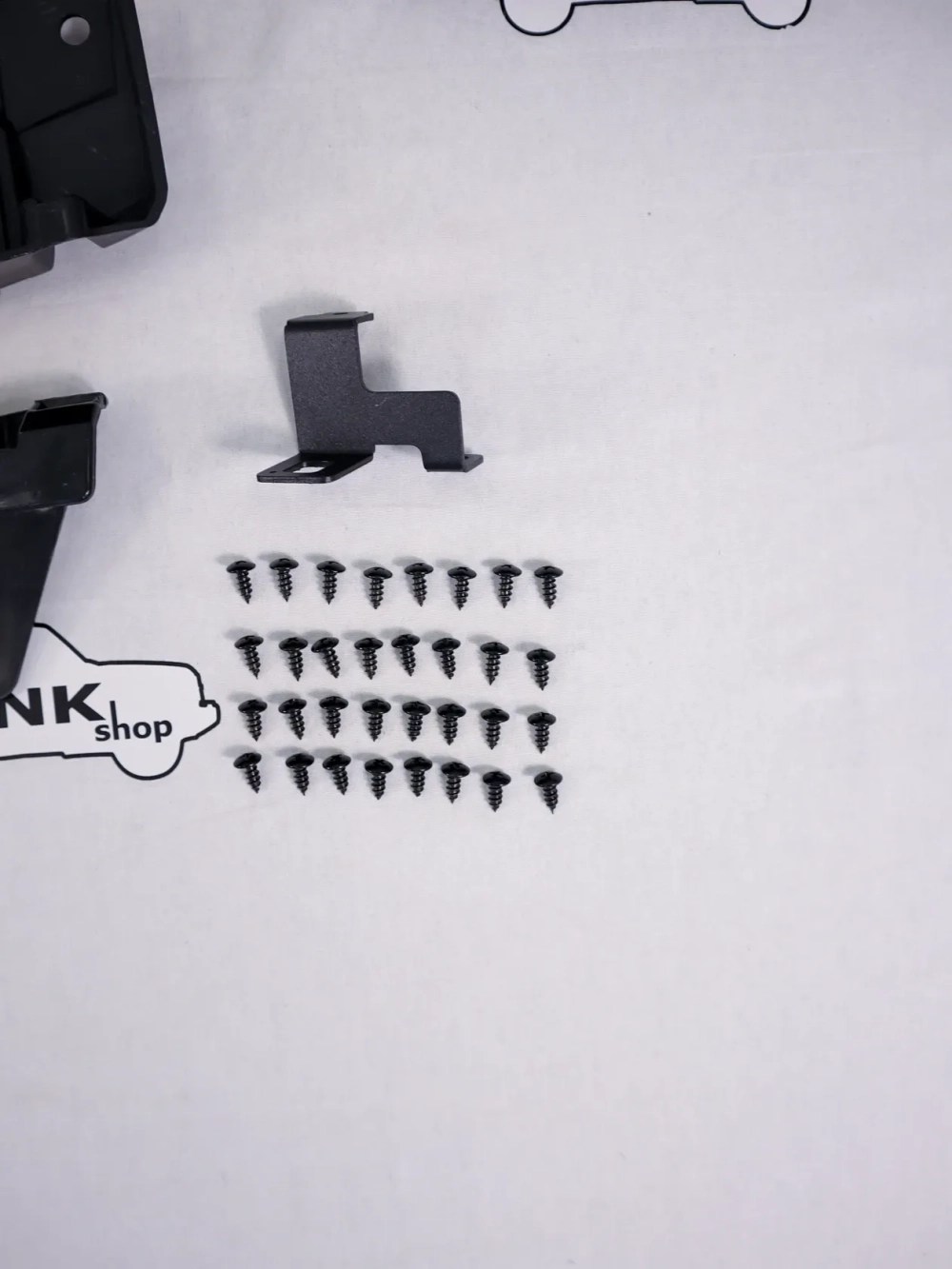 Решетка радиатора с логотипом "TANK"