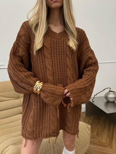 Коричневый хлопковый оверсайз свитер с косами