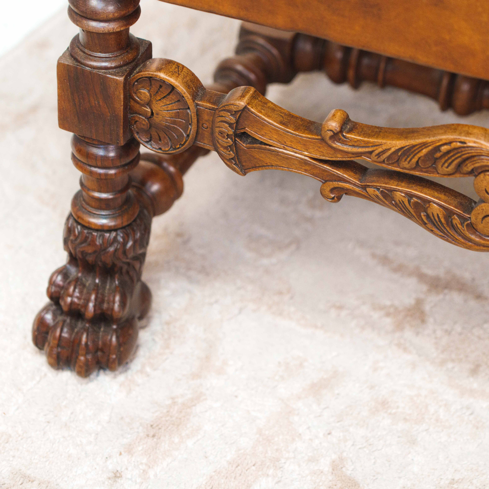 Парные кресла в стиле Ренессанс