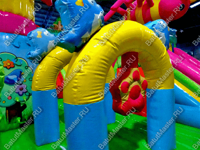 Коммерческий надувной батут "Хамелеон и динозавры" 20*10*7 м