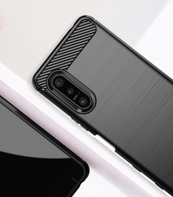 Чехол защитный черного цвета на Sony Xperia 5 II генерация 2020, серия Carbon от Caseport