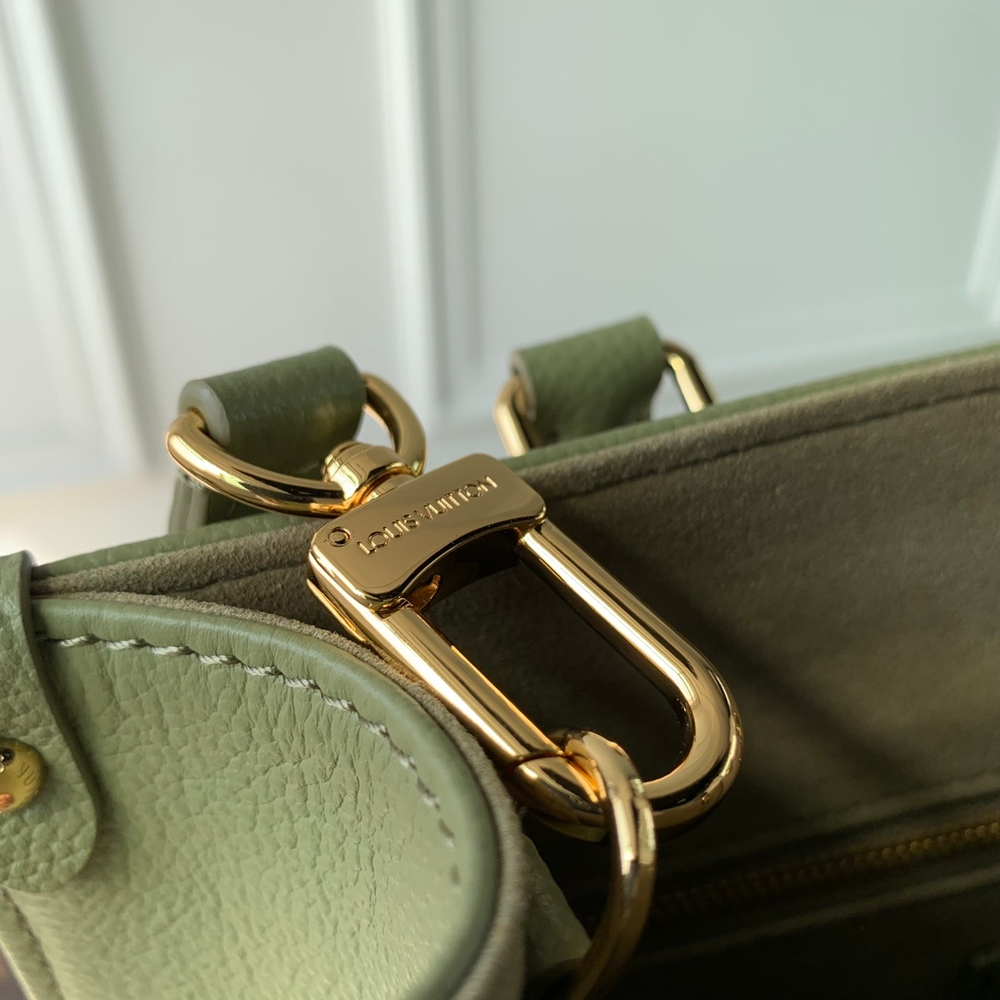 Louis Vuitton Onthego PM