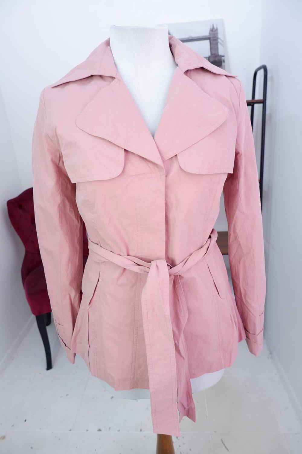 Куртка Olivegrey практичная, визуально 44 размер, новая